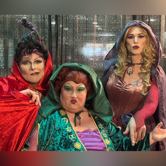 LIVE SHOWS / HOST APPRECIATION - Picture 6 of 14